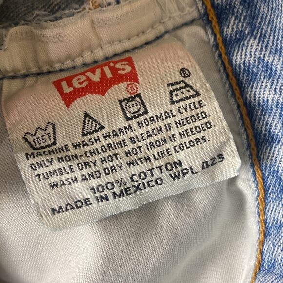 Vintage Levi’s 501 cut off shorts - Picture 5 of 6